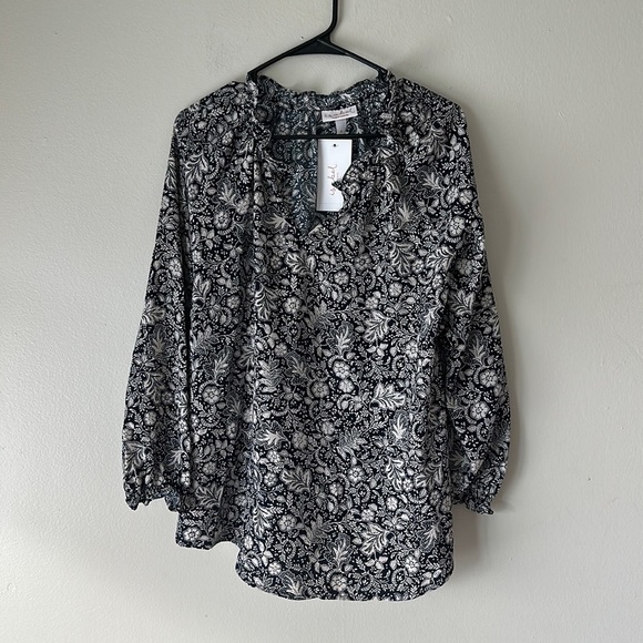 Isabel Maternity by Ingrid & Isabel Tops - Women's Size S Maternity Top Shirt Isabel Maternity Floral